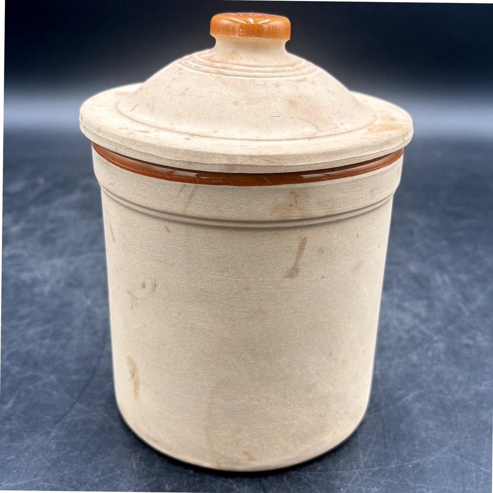 Great American Stoneware Factory Crock with Lid, Tan, Amber Glazed Interior 7in